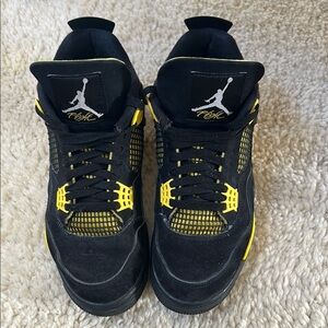 Jordan Men's Black and Yellow Sneakers